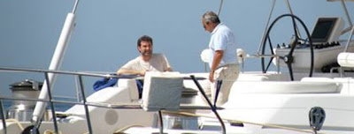 El vicepresidente nacionalista, en un yate con Jacinto Rey