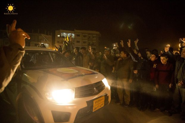 Απόψε κάρφωσαν το φέρετρο της Τουρκίας: 10.000 Κούρδοι μπαίνουν Αφρίν με αμερικανικές δυνάμεις μέσω συριακών εδαφών – «ΟΚ» από Πούτιν-Ασαντ