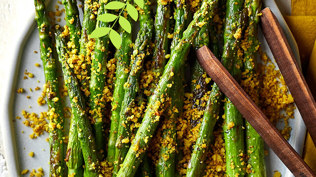 Roasted Asparagus With Flax Seed-Walnut Crumble