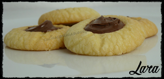 https://cucinaconlara.blogspot.com/2020/02/chocholate-thumbprints-biscotti-farciti.html