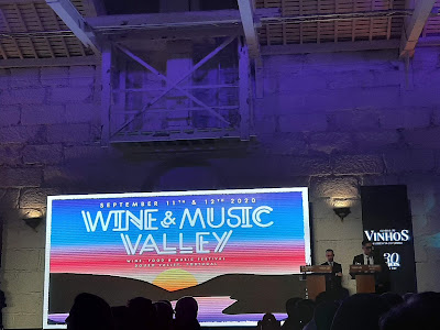 ecrã a mostras o Wine & Music Festiva