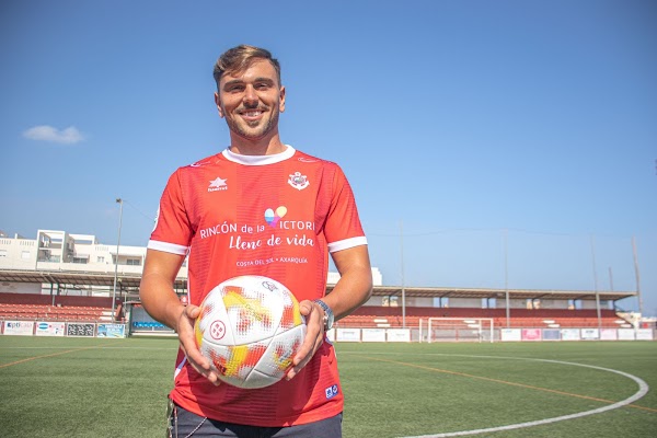 Oficial: CD Rincón, firma Perico