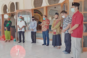 Maurits Mantiri Dampingi Assisten I Pemprov Sulut Salurkan 225 Paket Bansos Gubernur Sulut