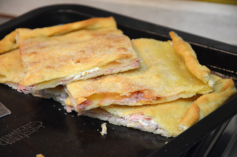 Kitchen 4 Happyness: Focaccia farcita al prosciutto e ...