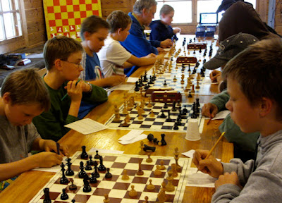 Nopean shakin harjoitusturnaus käynnissä