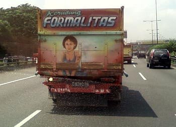 Learning With Us Tulisan lucu dan unik  di Balik Bak Truck