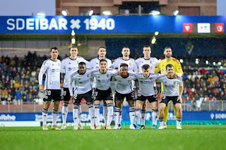 📸BURGOS C. F. 📆10 marzo 2024 ⬆️Álex Bermejo, Edu Espiau, Unai Elgezabal, Miguel Atienza, Aitor Córdoba, José Antonio Caro. ⬇️Kévin Appin, Álex Sancris, Anderson Arroyo, Curro Sánchez, José Matos. S. D. EIBAR 0 🆚 BURGOS C. F. 1 Domingo 10/03/2024, 18:30 horas. Campeonato de Liga de 2ª División, jornada 30. Eibar, Guipúzcoa, estadio Municipal de Ipurua: 6.425 espectadores. GOLES: ⚽0-1: 82’, Peru Noloskain, en propia puerta