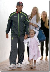 Ricky ponting_with_family_pic