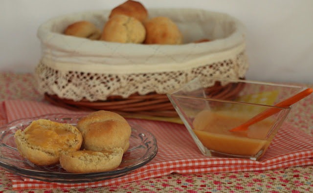 orange-curd, scones