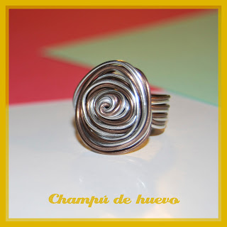 Anillo marrón-plata