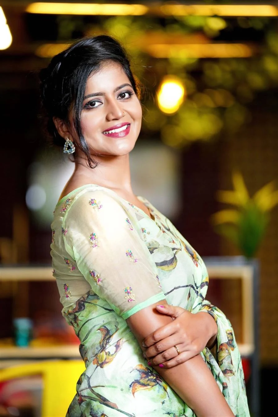 Bigg Boss 3 Participant Teenmaar Savitri In Green Saree