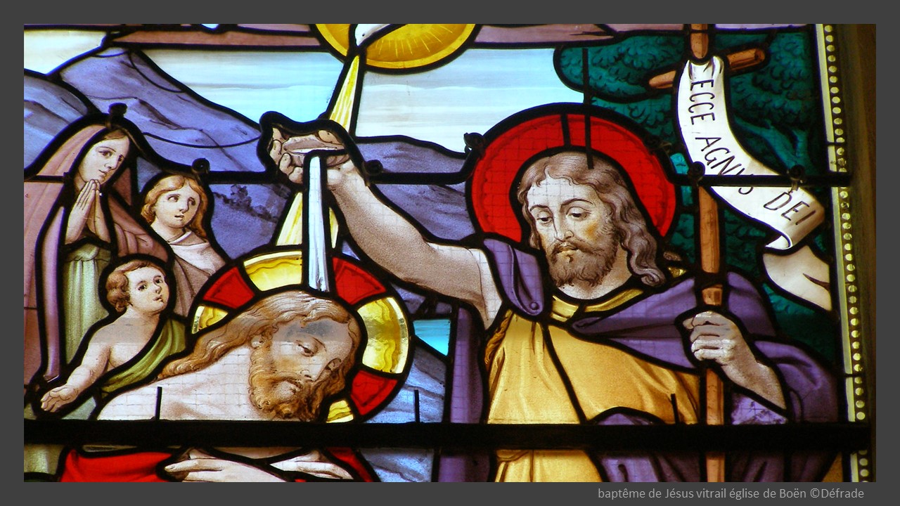 baptême de Jésus vitrail église de Boën ©Défrade