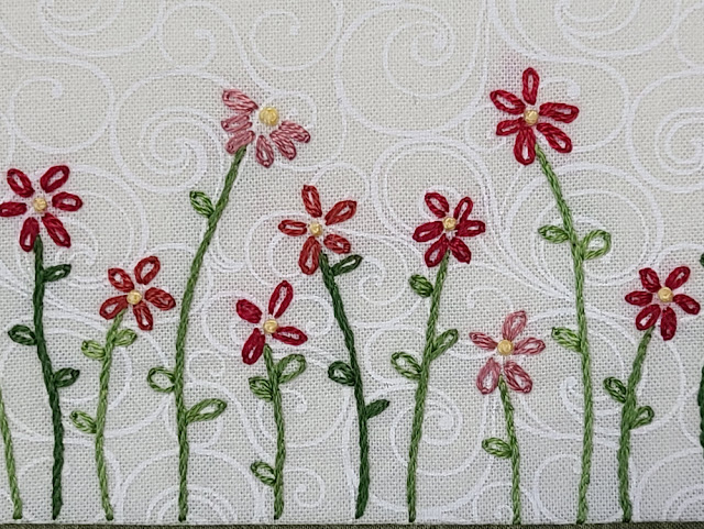 Embroidered flowers | DevotedQuilter.com