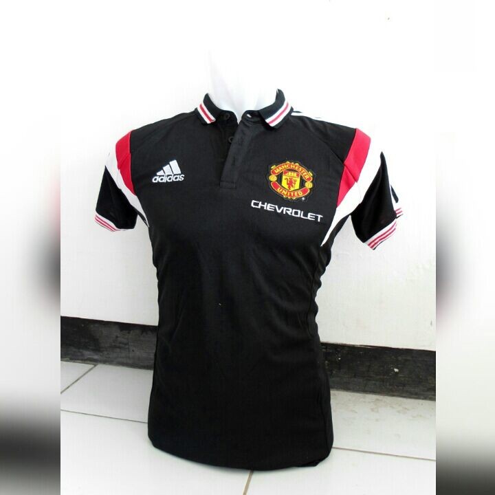 Jual baju  bola  polo  Manchester united warna hitam Adidas 