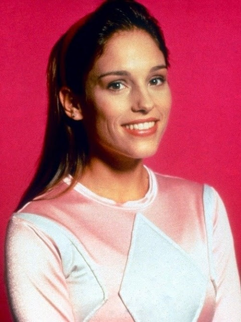 Amy Jo Johnson Profile Pics Dp Images