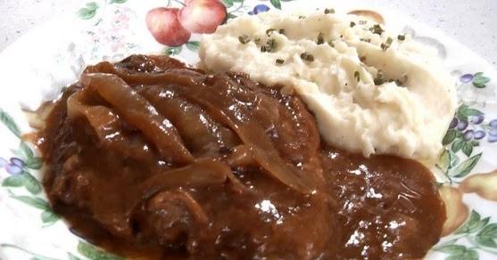 SLOW COOKER CUBE STEAKS WITH GRAVY cooking for you