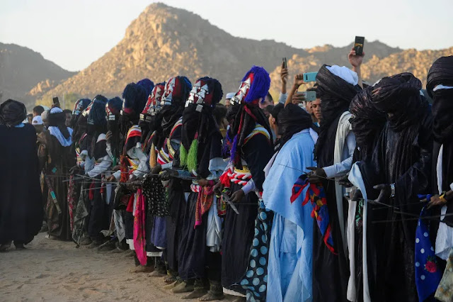 Joy in the desert… Algerian Tuaregs celebrate Pharaoh’s drowning in the ...
