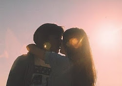 el amor es cuando estás desnuda, él te sigue mirando a los ojos