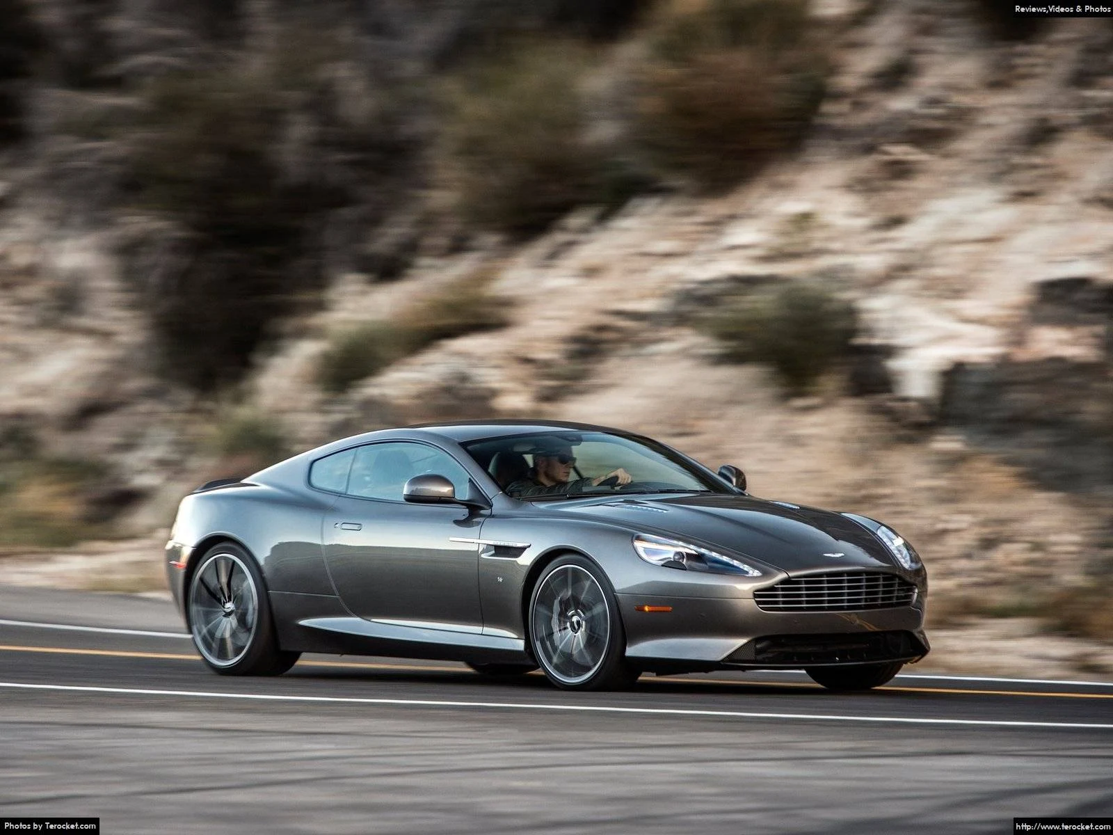 Hình ảnh xe ô tô Aston Martin DB9 GT 2016 & nội ngoại thất