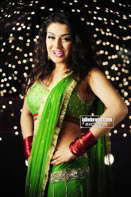 Hansika Motwani Glams Up In New Photoshoot