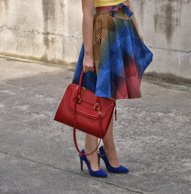 borsa rossa outfit borsa rossa abbinamenti borsa rossa scarpe blu abbinamenti scarpe blu come abbinare le scarpe blu mariafelicia magno fashion blogger colorblock by felym  outfit gonna a ruota outfit midi skirt abbinamenti gonna a ruota come abbinare la gonna a ruota gonna a ruota e crop top mariafelicia magno fashion blogger colorblock by felym mariafelicia magnooutfit crop top come abbinare il crop top abbinamenti crop top outfit borsa rossa come abbinare la borsa rossa outfit scarpe blu come abbinare le scarpe blu abbinamenti scarpe blu outfit estivi outfit estivi donna outfit estate 2015 outfit maggio 2015 how to wear round circle midi skirt midi skirt outfit blue heels outfit red bag outfit how to wear blue heels how to wear red bag summer outfit fashion blog italiani fashion blogger italiane blog di moda blogger italiane di moda fashion bloggers italy bloggers girls blonde hair blondie blonde girls