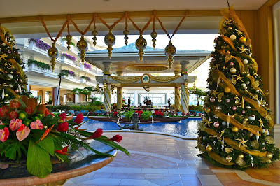 Grand Wailea lobby in Christmas decor - www.curiousadventurer.blogspot.com