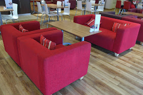 Travelodge Birmingham Airport lounge area