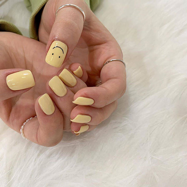 Yellow Style Nail Art Ideas #1