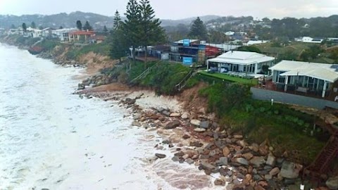 New South Wales erosion: Huge swells leave homes at risk of collapse | World Spark News