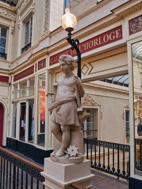 jiemve, statues du passage Pommeraye à Nantes