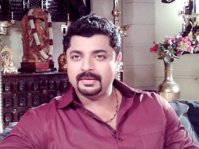 Naveen Arakkal as Prakash Varma in Pranayam Serial