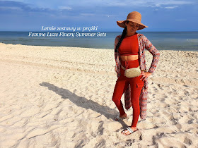 Femme Luxe Finery - luxegal - summer sets - moda na lato - ubrania w paski i prążki - lato 2020 - moda damska - summer outfits - fashion blog - zestawy na lato - loungewear - fashion blogger - blogerka modowa