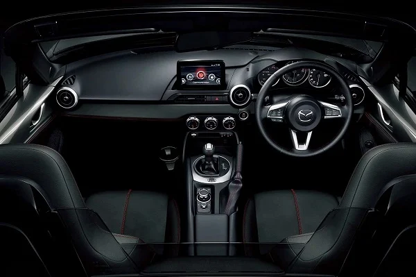 Interior Mazda Miata o MX-5 (2019)
