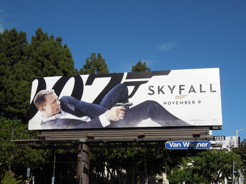 Daniel Craig Skyfall 007 billboard