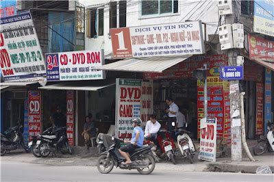 Tình trạng mua bán, cài đặt phần mềm lậu, crack diễn ra phổ biến ở Việt Nam