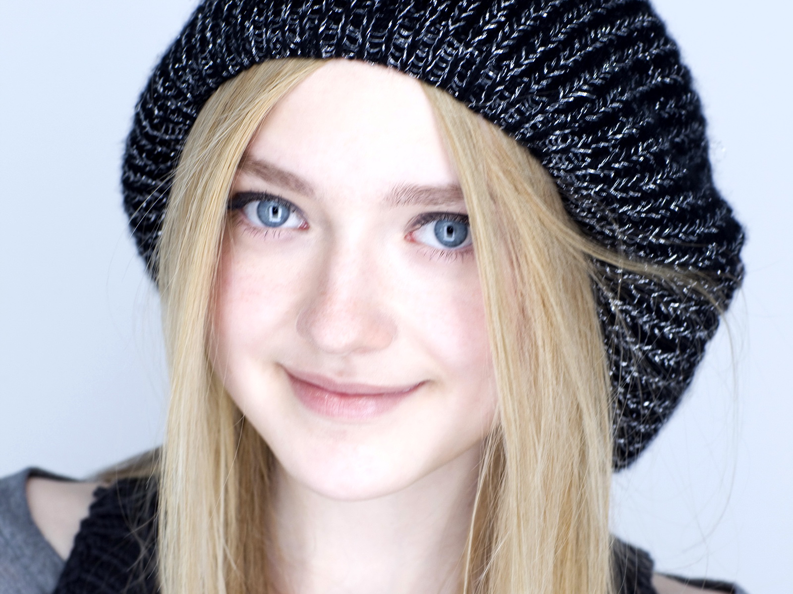 Dakota Fanning HD Wallpapers, Dakota Fanning Background Images ...