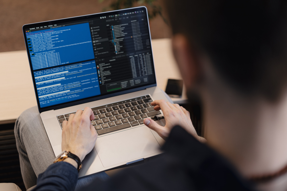What are the advantages of Learning Python Programing