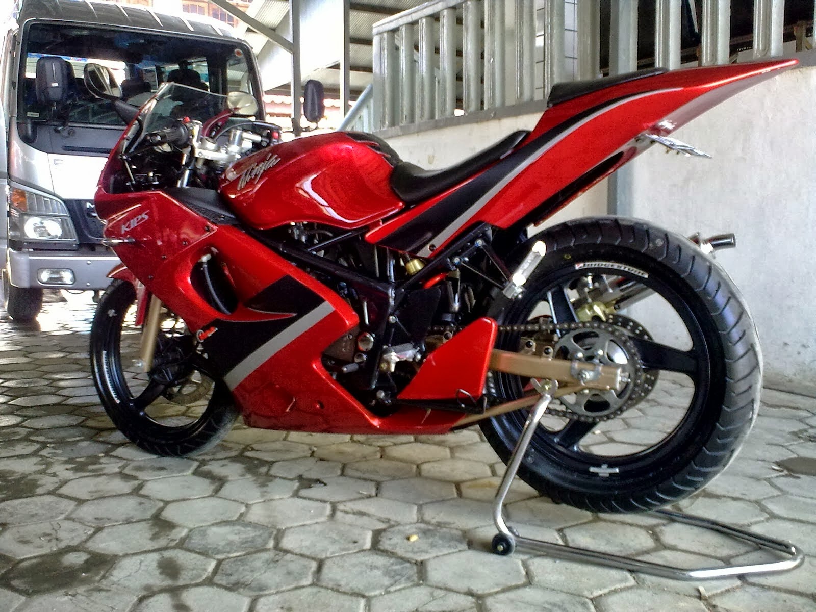 Modifikasi Motor Kawasaki Ninja Versi Superbike | Juliana ...