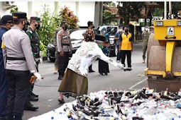 Polres Bondowoso : 1.015 Botol Miras Dimusnahkan