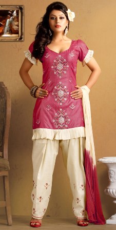 Gilrs_Salwar_Kameez_Designs