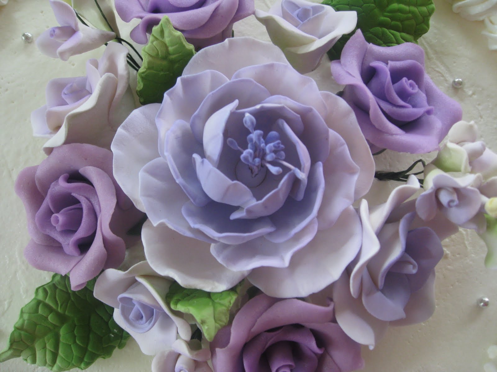 .: Kek Hantaran Tema Krim Bunga Purple
