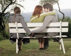 Homens devem trair suas esposas para ajudar o casamento