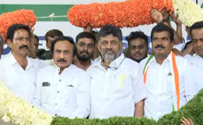 In Setback For Karnataka BJP, Lingayat Leader Joins Congress Ahead Of Polls, Bangalore, News, Politics, BJP, Congress, Chief Minister, National