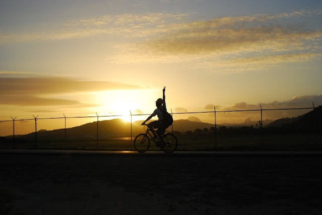 ciclista-al-amanecer