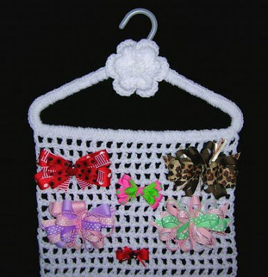 Lil' Bow Keep is a way to organize hair bows, as well as barrettes, 