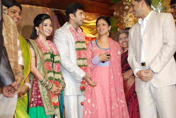 [jayam_ravi_wedding_reception_photos_34.jpg]