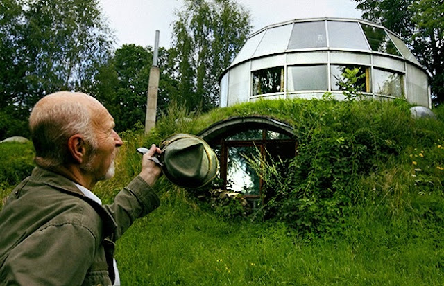 Rumah Hobbit Mekanik, Republik Ceko
