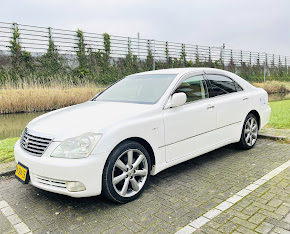 TE KOOP / TOYOTA CROWN (MET NL KENTEKEN)