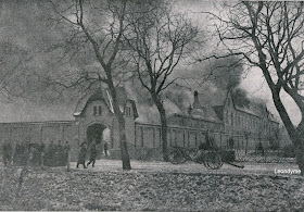 Sfeerbeeld tijdens de brand van het Ieperse krankzinnigengesticht in 1912