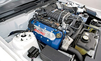 Ford Mustang Cobra R Engine